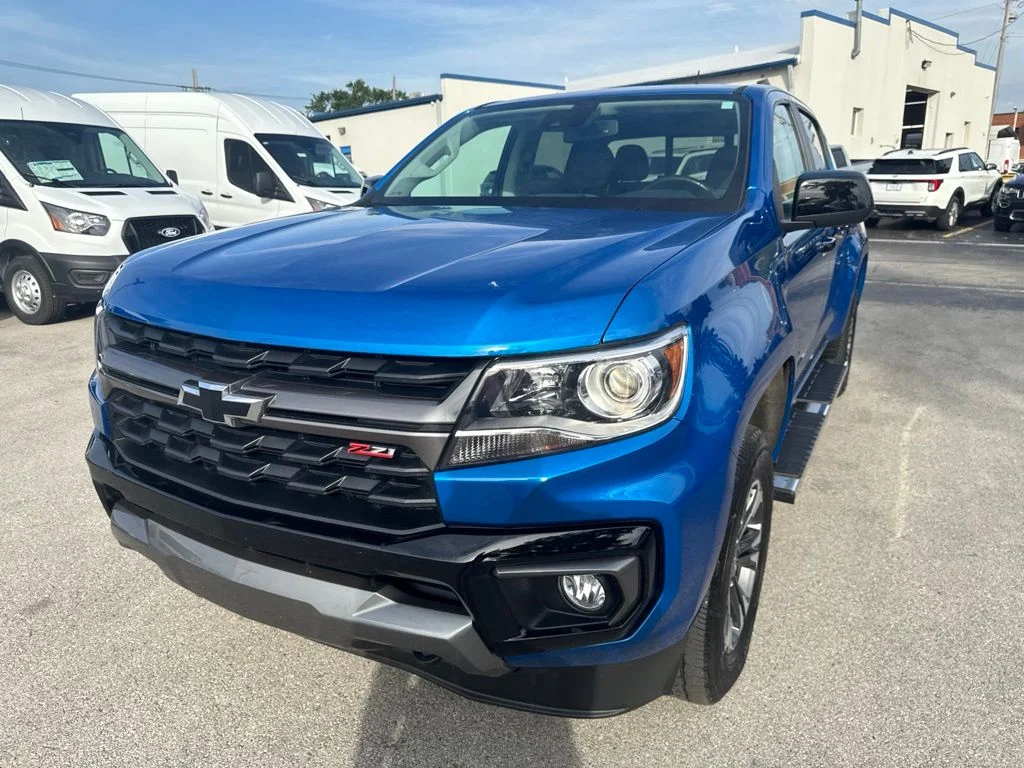 Used 2021 Blue Chevrolet Z71 image 47