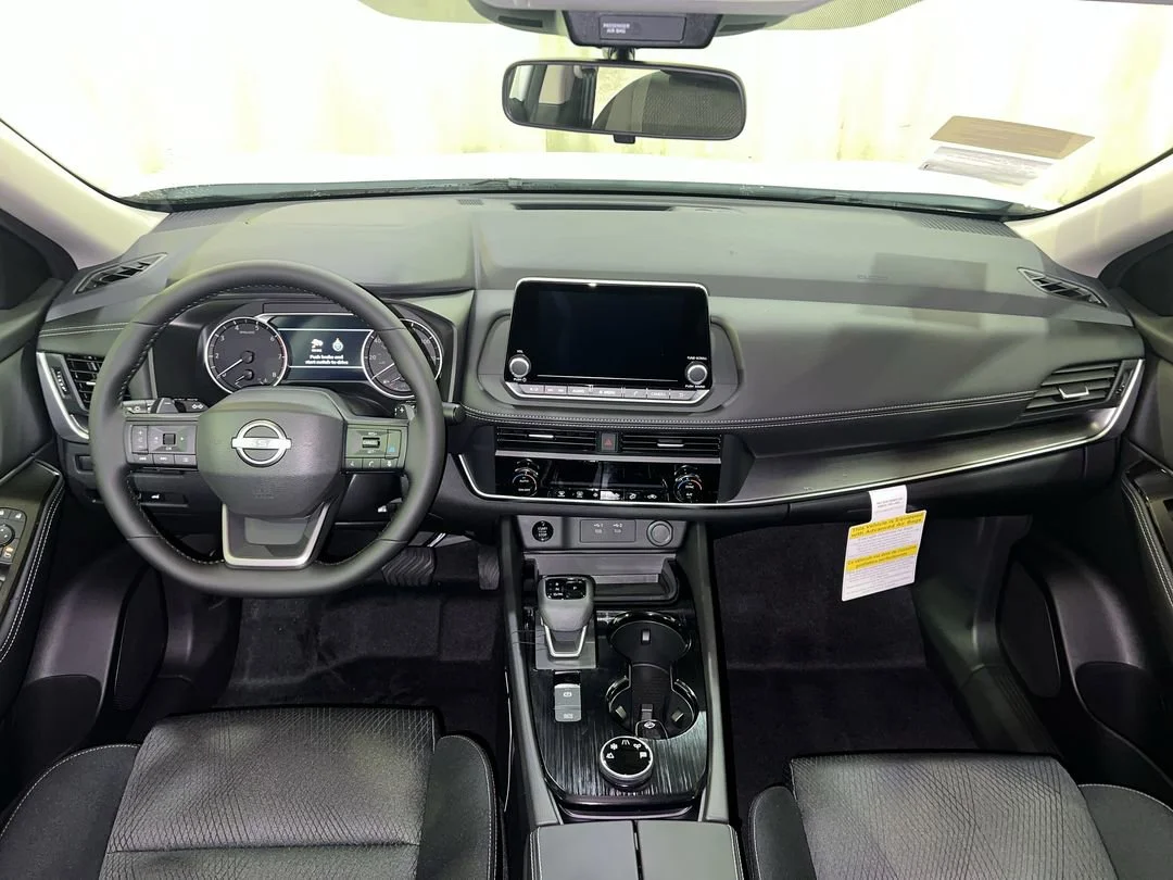 2026 Nissan Rogue SV - Photo 12