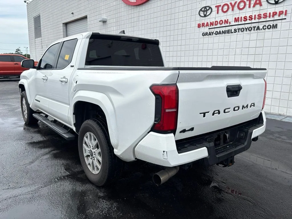 Used 2025 White Toyota SR5 image 6