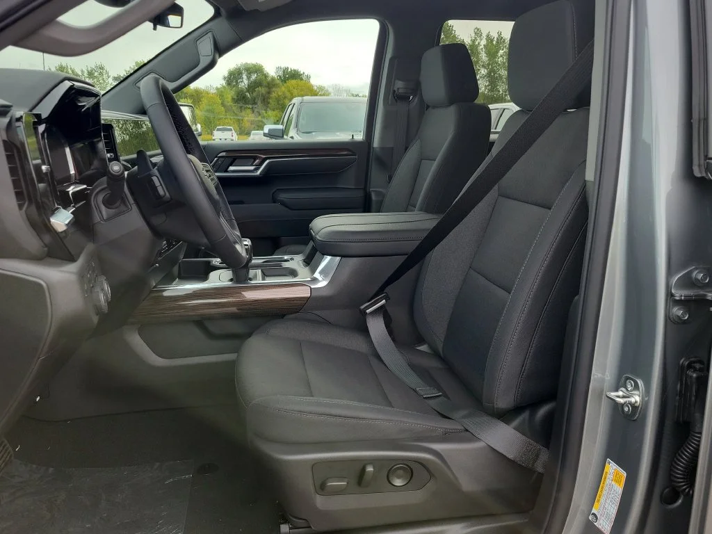 New 2026 Sterling Gray Metallic Chevrolet LT Trail Boss image 8