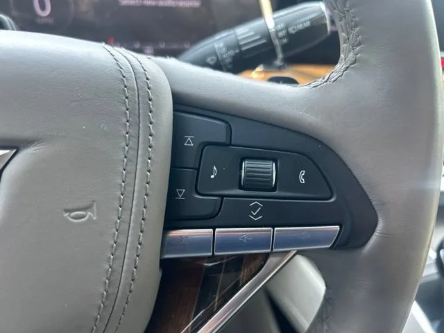 Used 2023 Crystal White Tricoat Cadillac Sport Platinum image 13