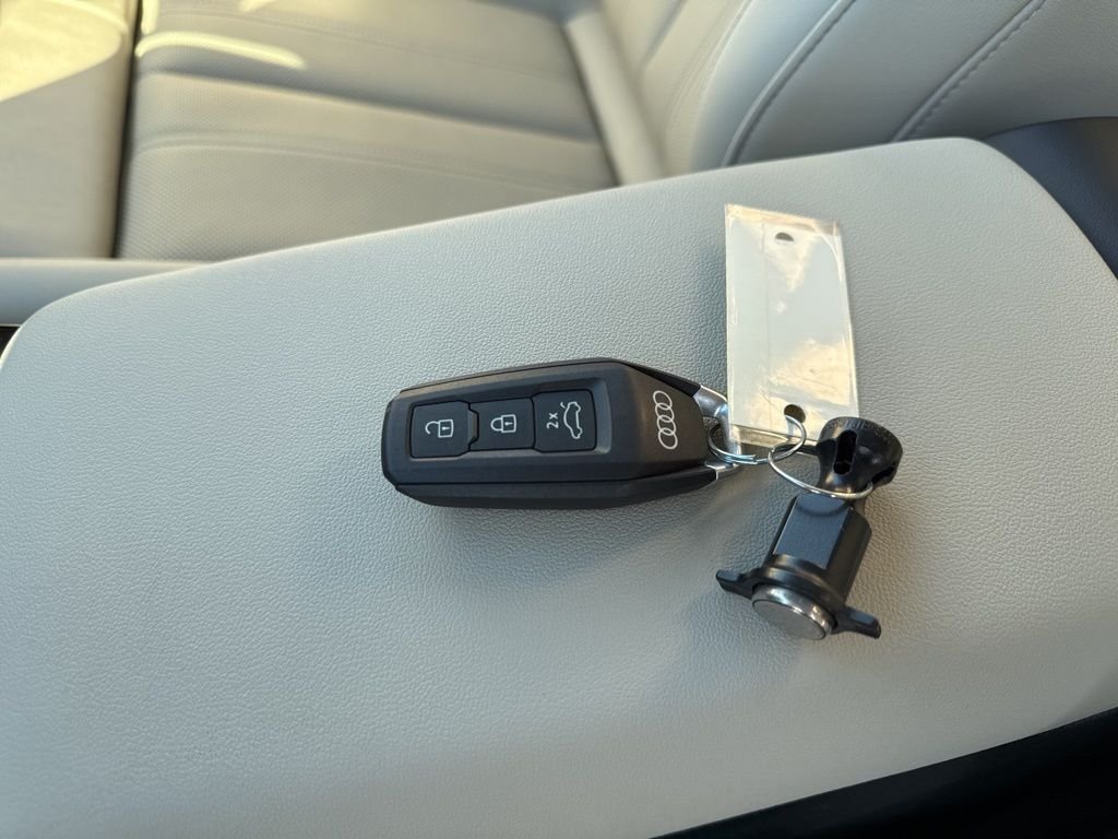 2025 Audi Q6 e-tron Premium Plus - Photo 29