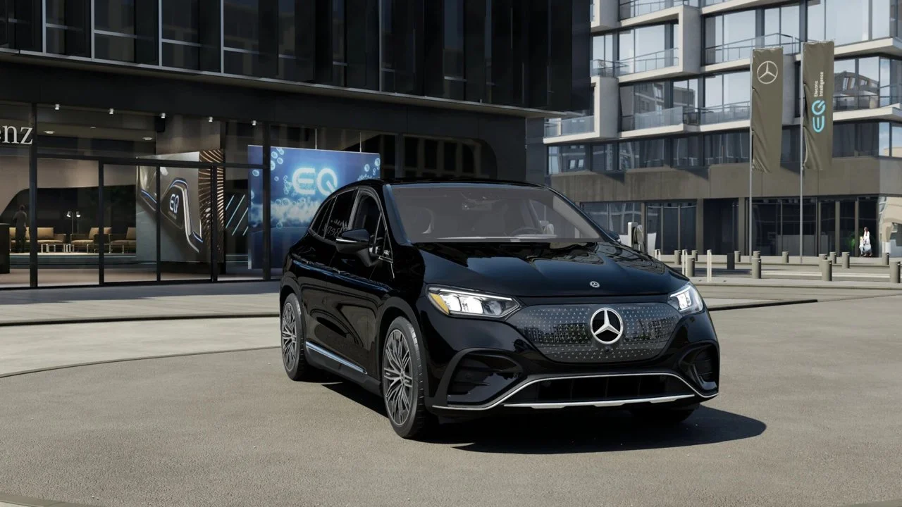Certified Used 2023 Black Mercedes-Benz 500 SUV Premium Trim 4MATIC® image 1