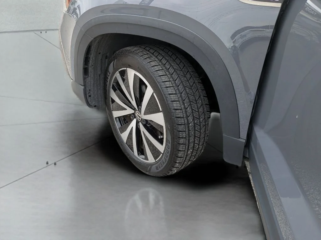 Certified Used 2023 Gray Volkswagen 1.5T SE image 35