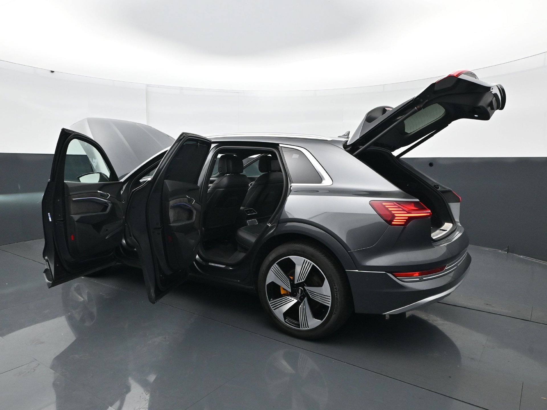 Used 2019 Daytona Gray Pearl Audi Prestige image 35