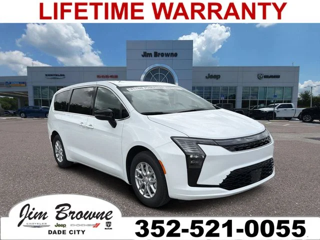 2027 Chrysler Pacifica Select's photo