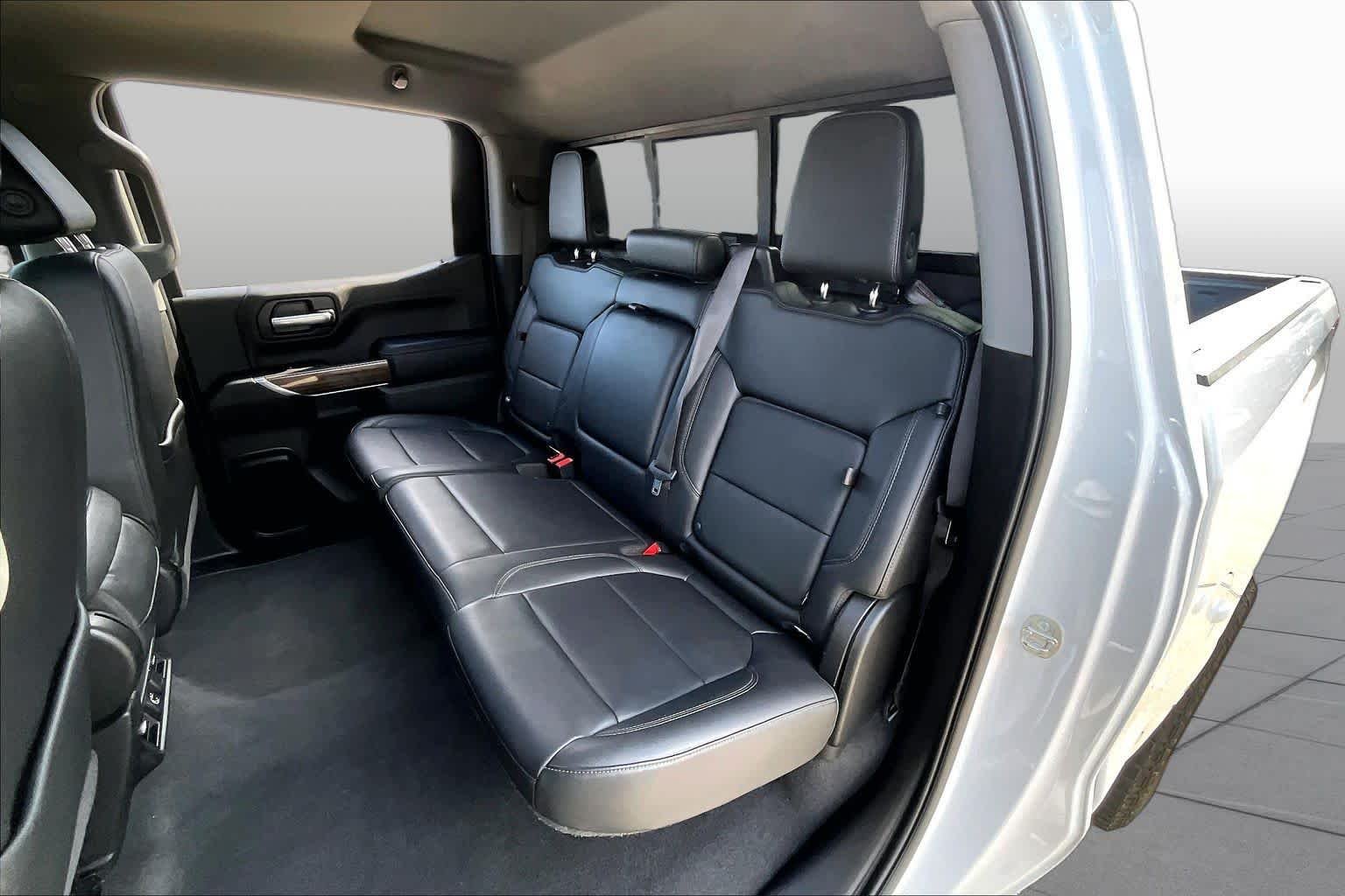 Used 2019 Summit White Chevrolet LT image 21