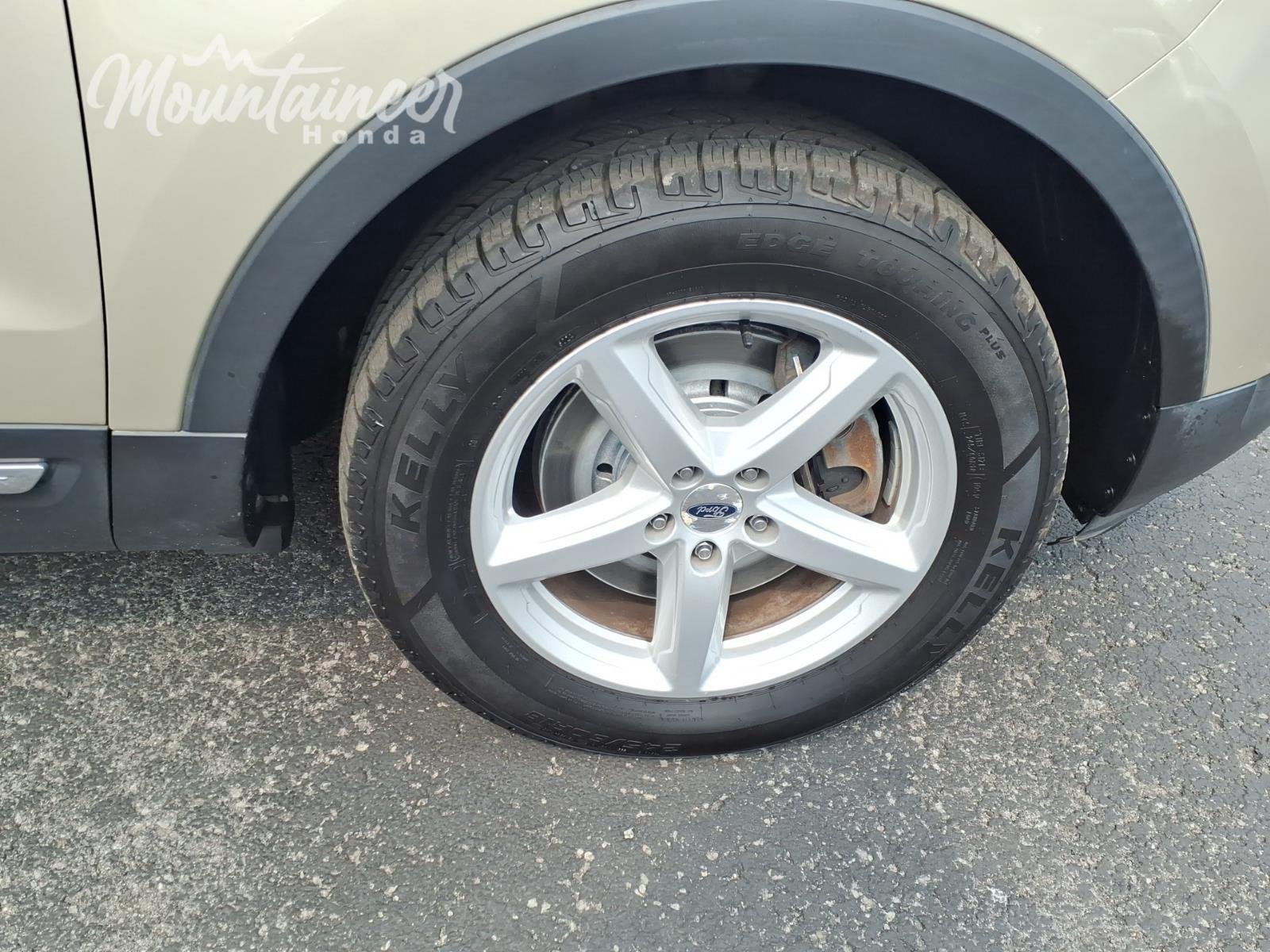 Used 2017 White Gold Ford XLT image 10