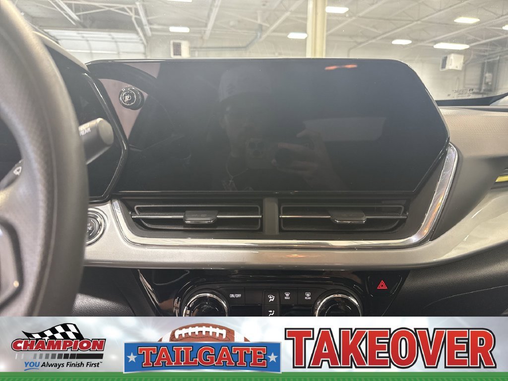 2024 Chevrolet Trax LT - Photo 14