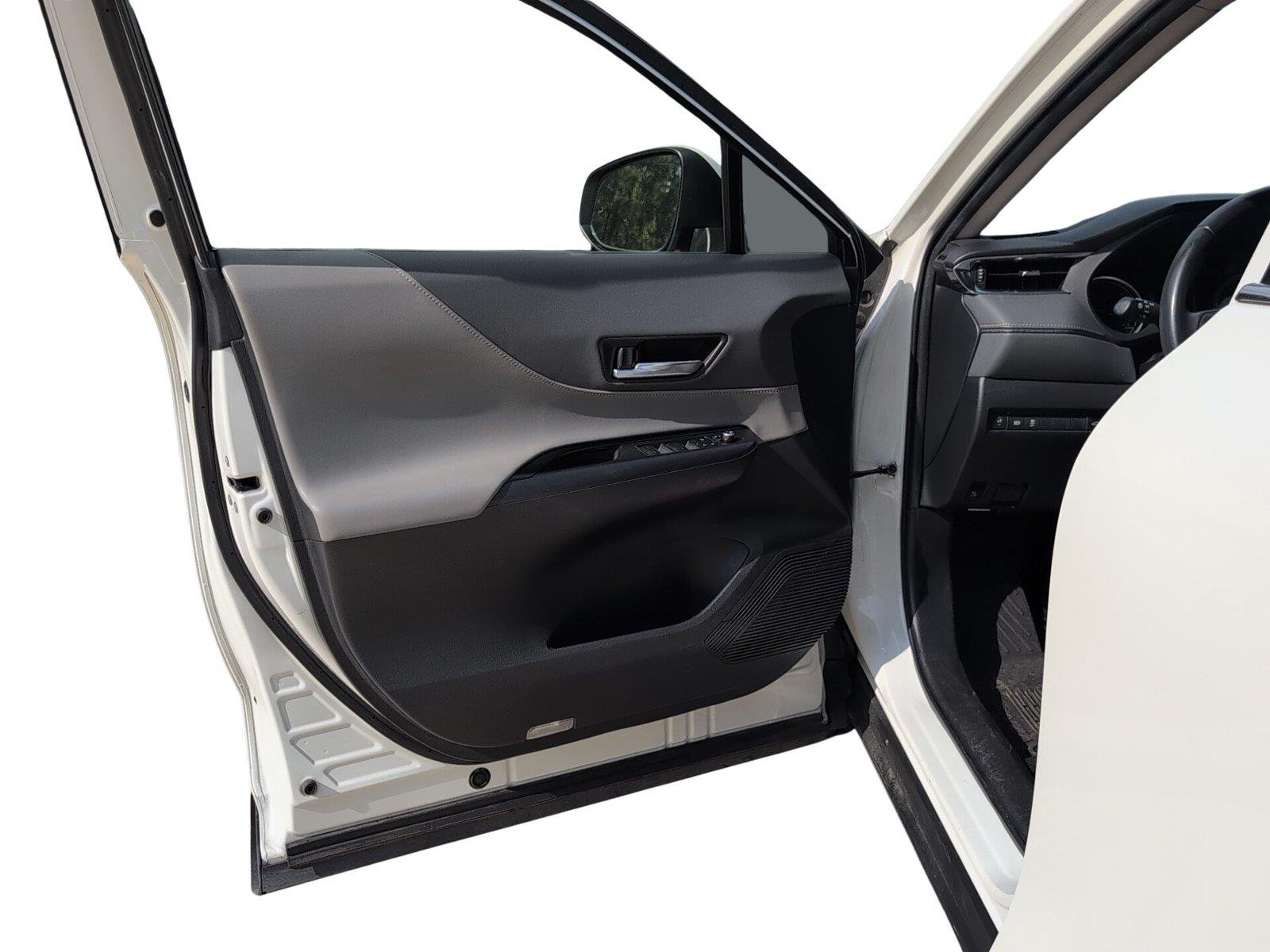 Used 2021 Blizzard Pearl Toyota LE image 11