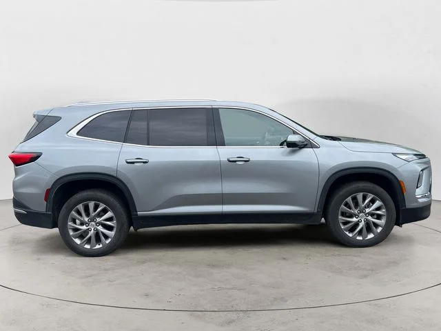Used 2025 Moonstone Buick Preferred image 4