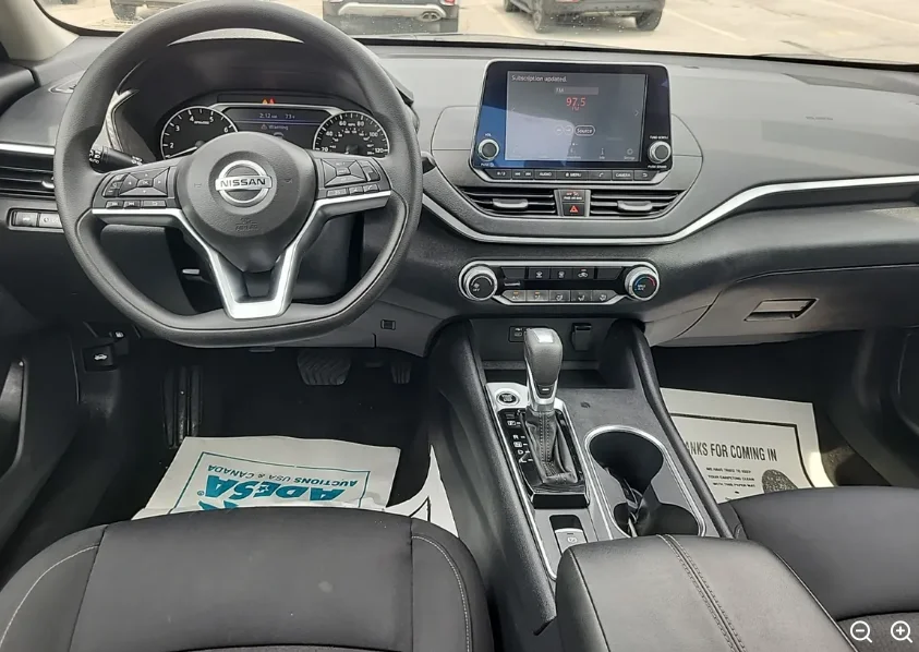 Used 2022 Blue Nissan 2.5 SV image 3