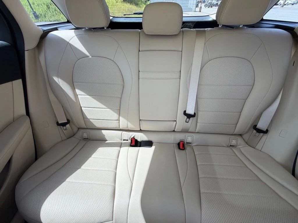 Used 2022 Black Mercedes-Benz GLC 300 image 13