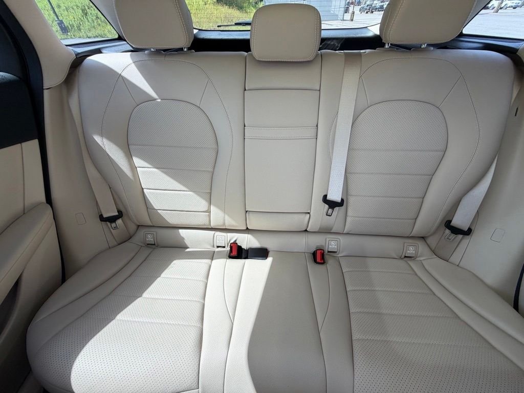 Used 2022 Black Mercedes-Benz GLC 300 image 13