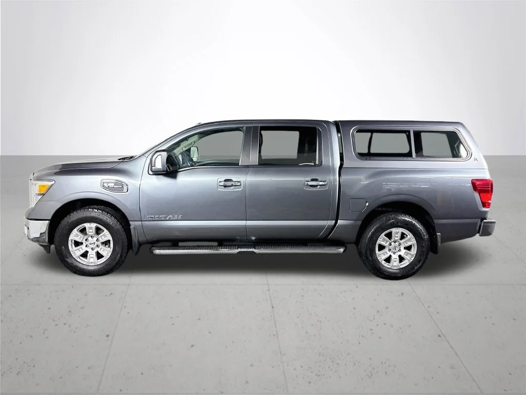 Used 2017 Gray Nissan SV image 9