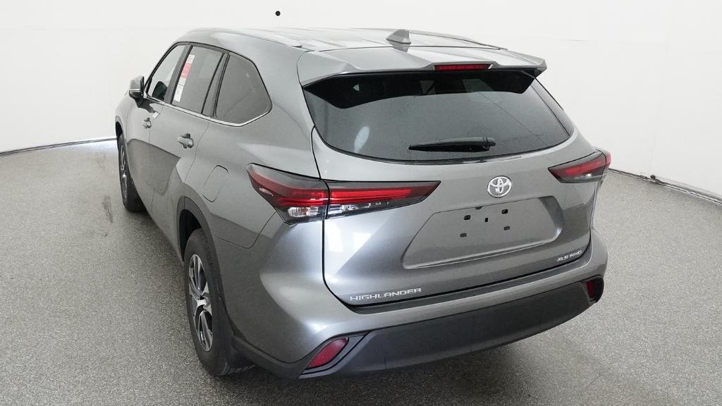 New 2026 Heavy Metal Toyota XLE image 30