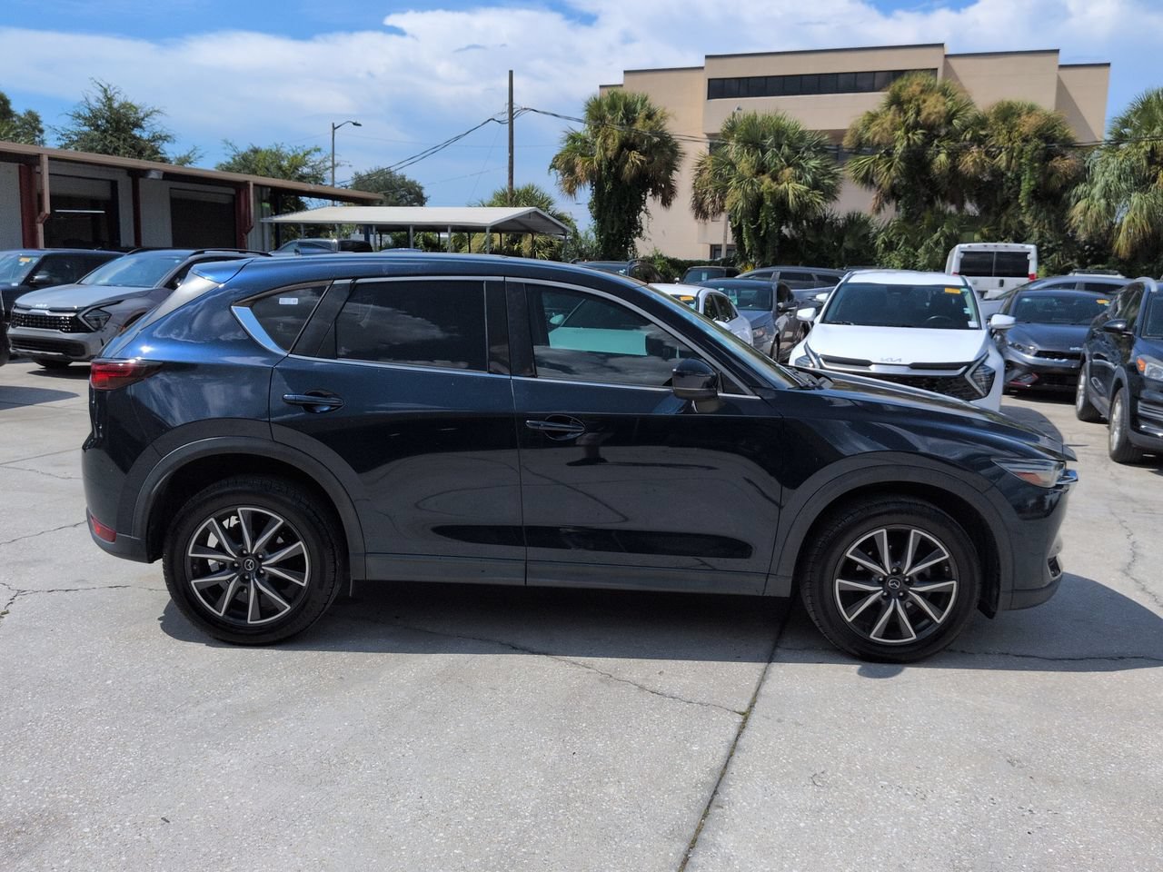 Used 2017 Deep Crystal Blue Mica Mazda Grand Select image 3