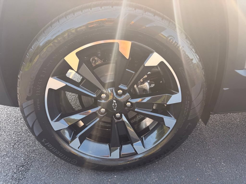 New 2027 Sterling Gray Metallic Chevrolet RS image 40