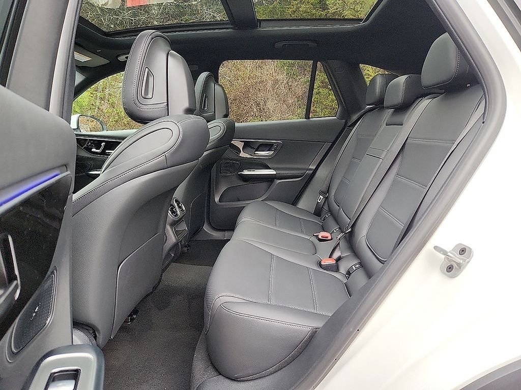 Used 2026 Polar White Mercedes-Benz GLC 300 image 6