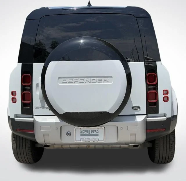 Certified Used 2023 White Land Rover SE image 7