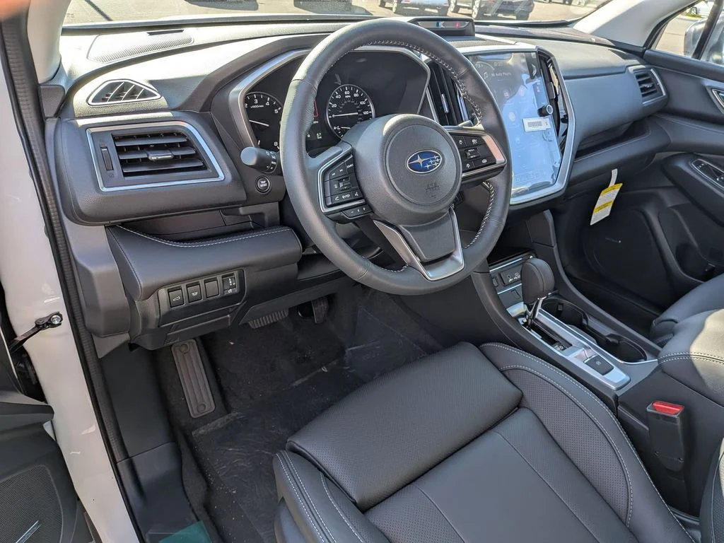 New 2026 CRYSTAL WHITE PEARL Subaru Limited 7-Passenger image 10