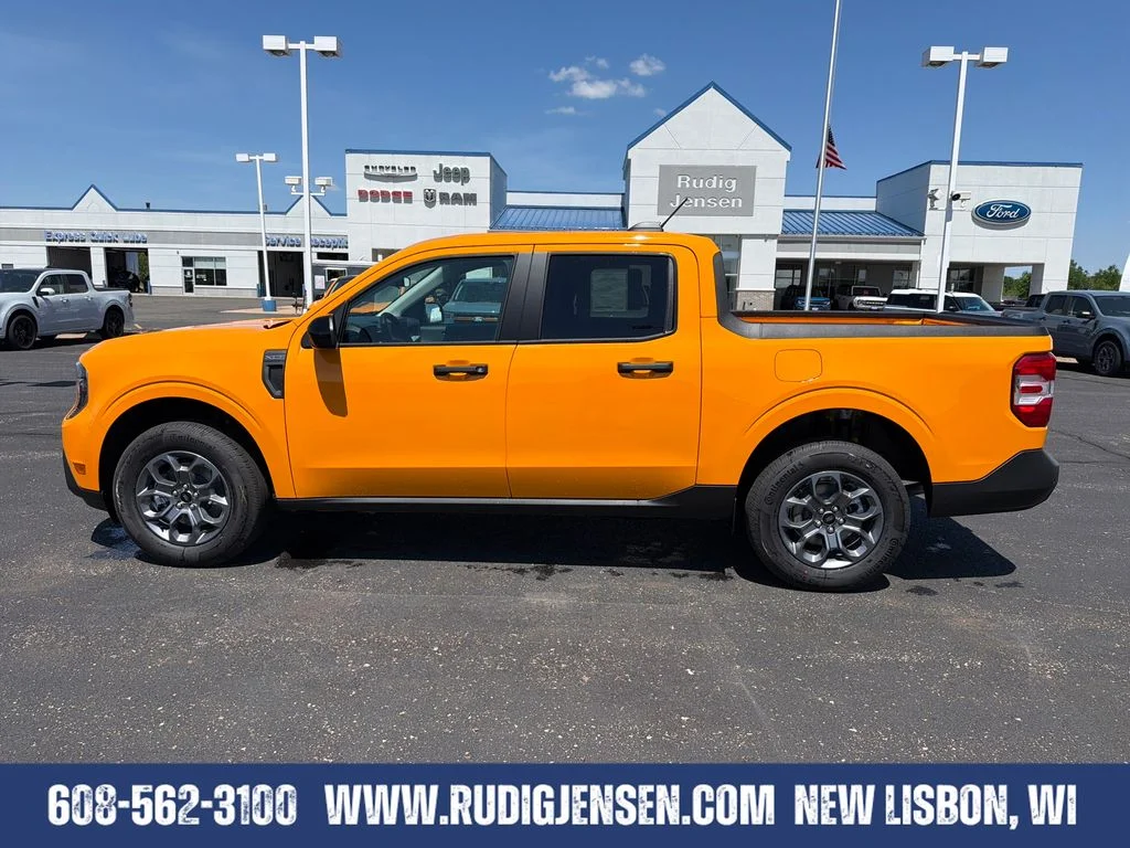 New 2026 Orange Ford XLT image 2