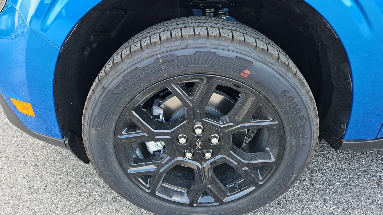 New 2026 Velocity Blue Ford XLT AWD image 5