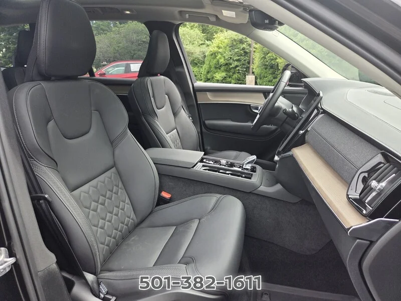 Used 2025 Onyx Black Metallic VOLVO 2025.5 B5 AWD PLUS 7-SEATER image 18