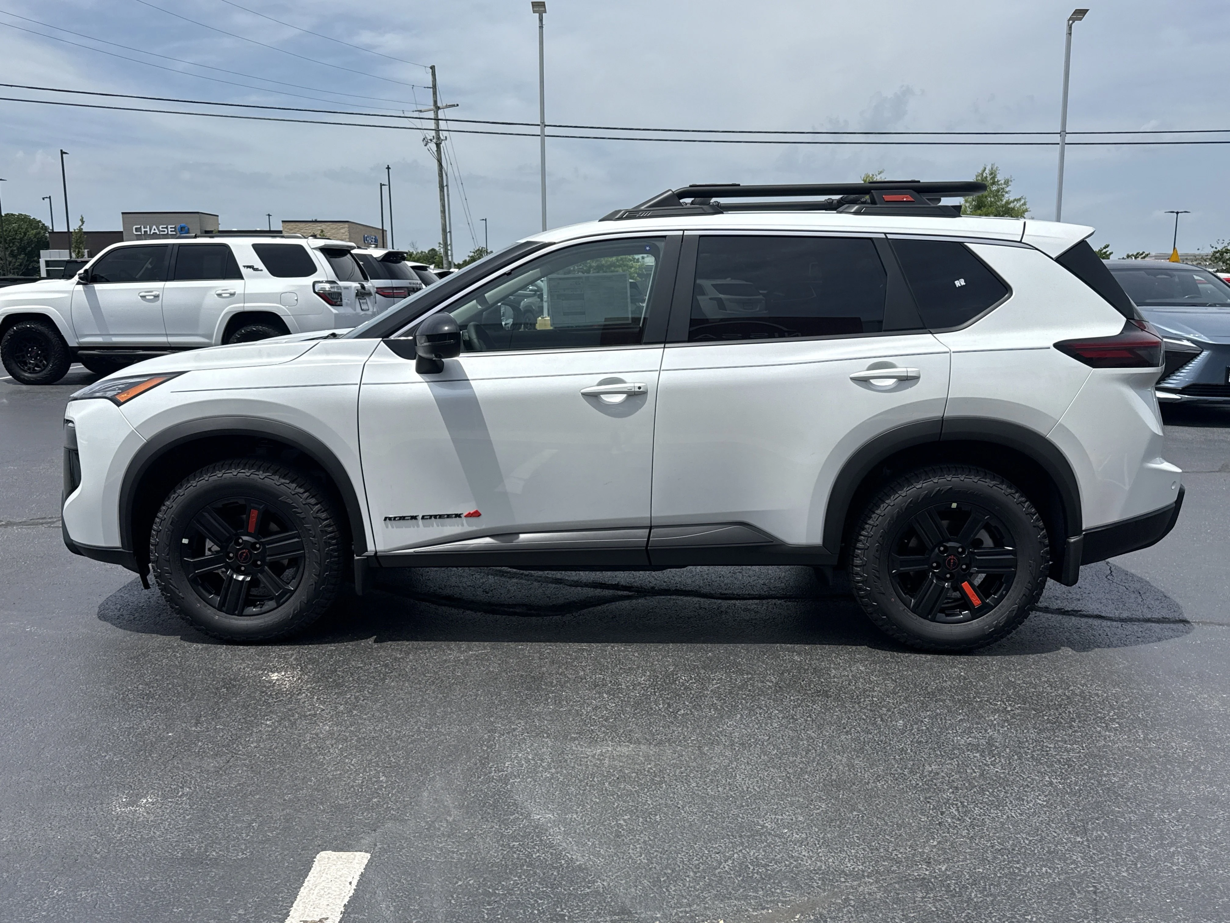 New 2026 Everest White Pearl Tricoat Nissan Rock Creek AWD image 9