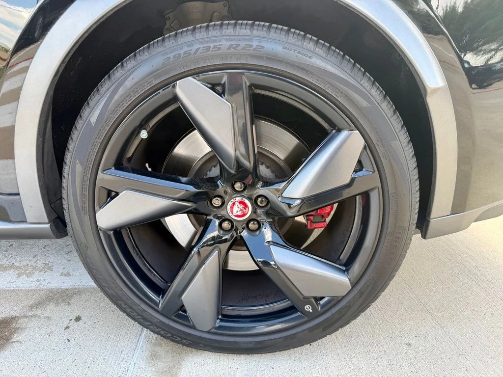 Used 2021 Santorini Black Jaguar SVR image 8