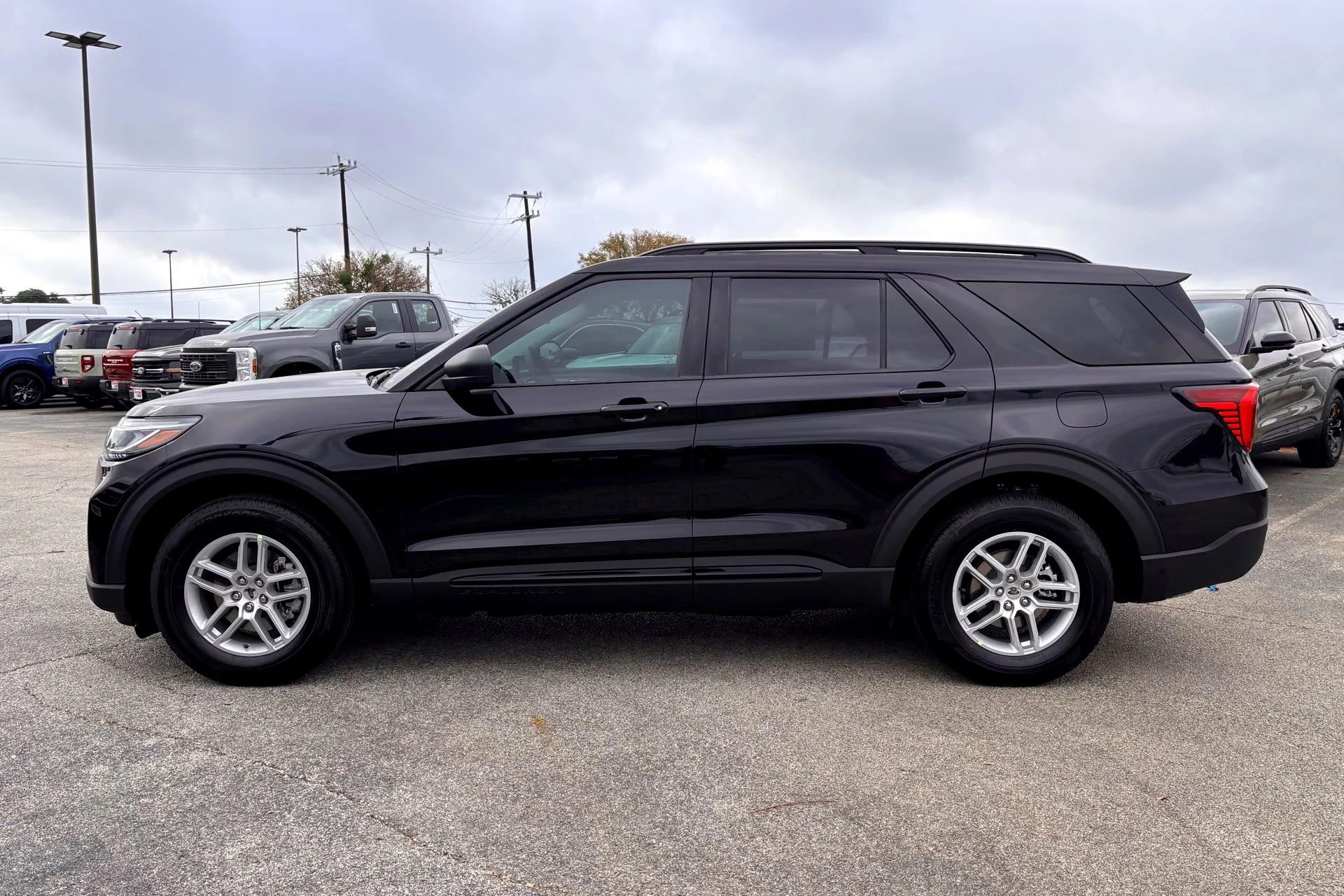 New 2026 Agate Black Metallic Ford Active image 4
