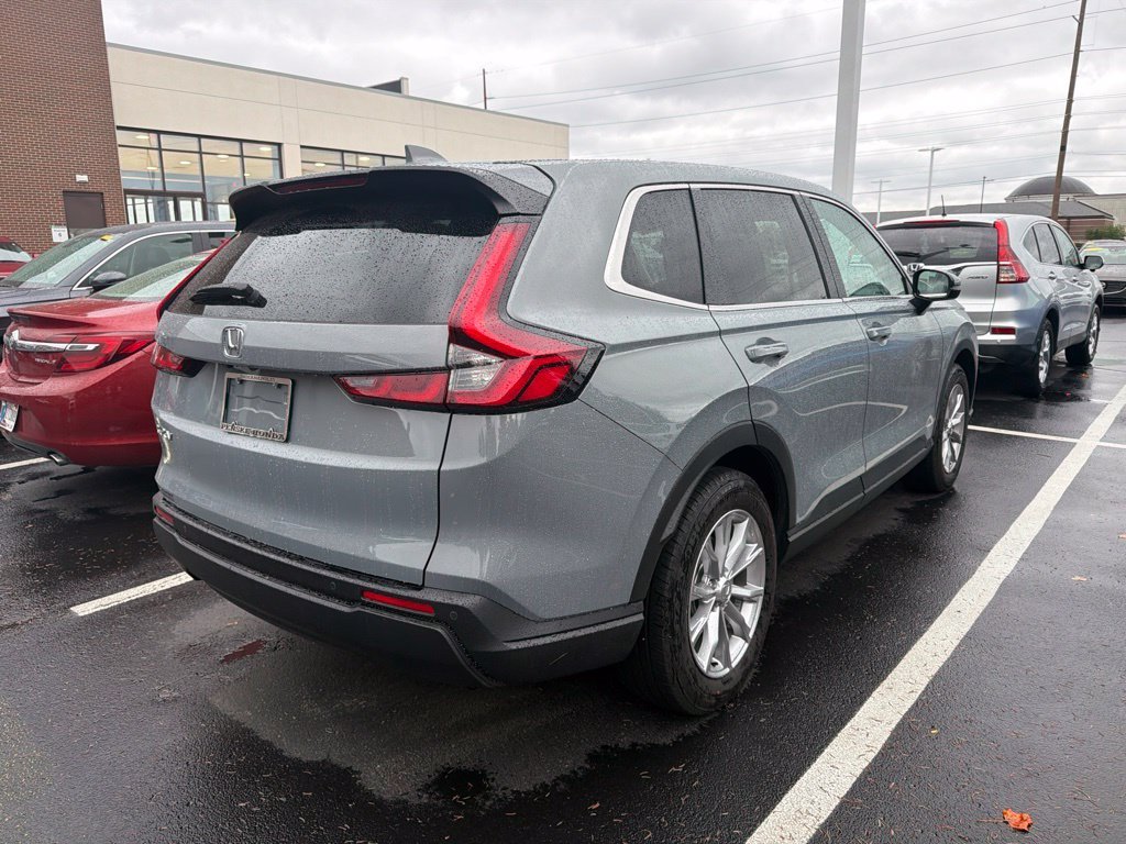 Used 2024  Honda EX-L image 3