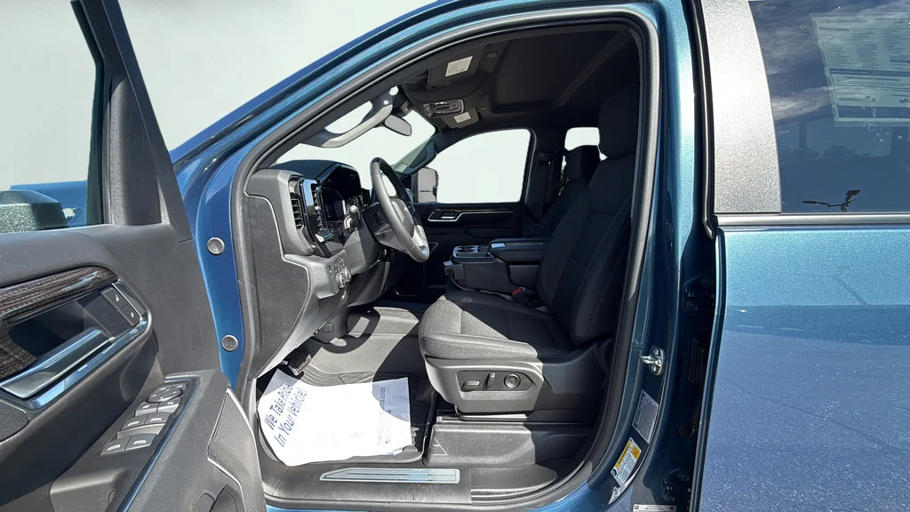 New 2026 Lakeshore Blue Metallic Chevrolet LT image 21