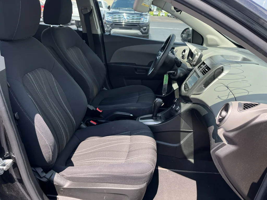 Used 2016 Nightfall Gray Metallic Chevrolet LT image 14