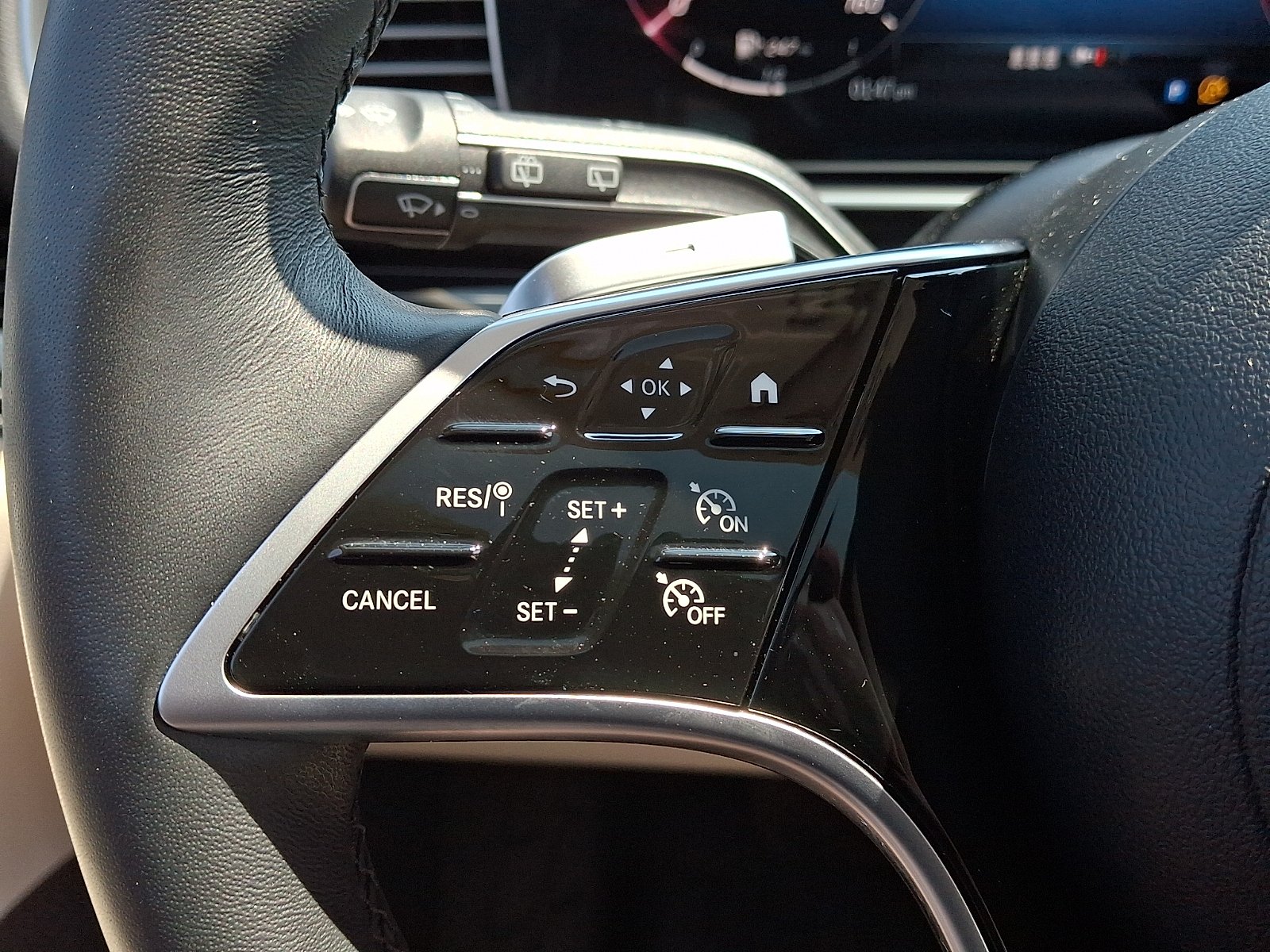 Certified Used 2026 Black - 040 Mercedes-Benz 4MATIC® image 22