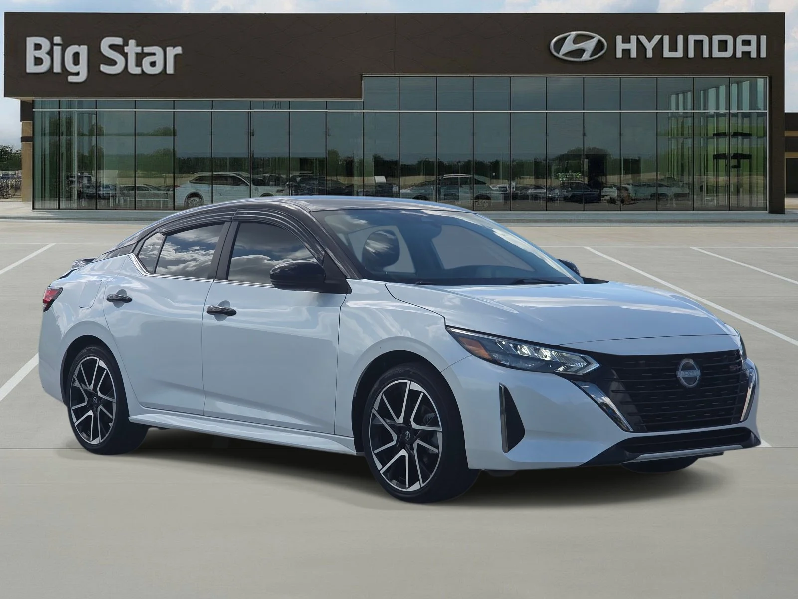 Used 2024 Aspen White Tricoat/Super Black Nissan SR image 6