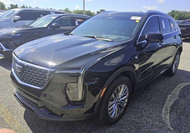 Pre-Owned 2025 Cadillac XT4 Premium Luxury 4D Sport Utility in