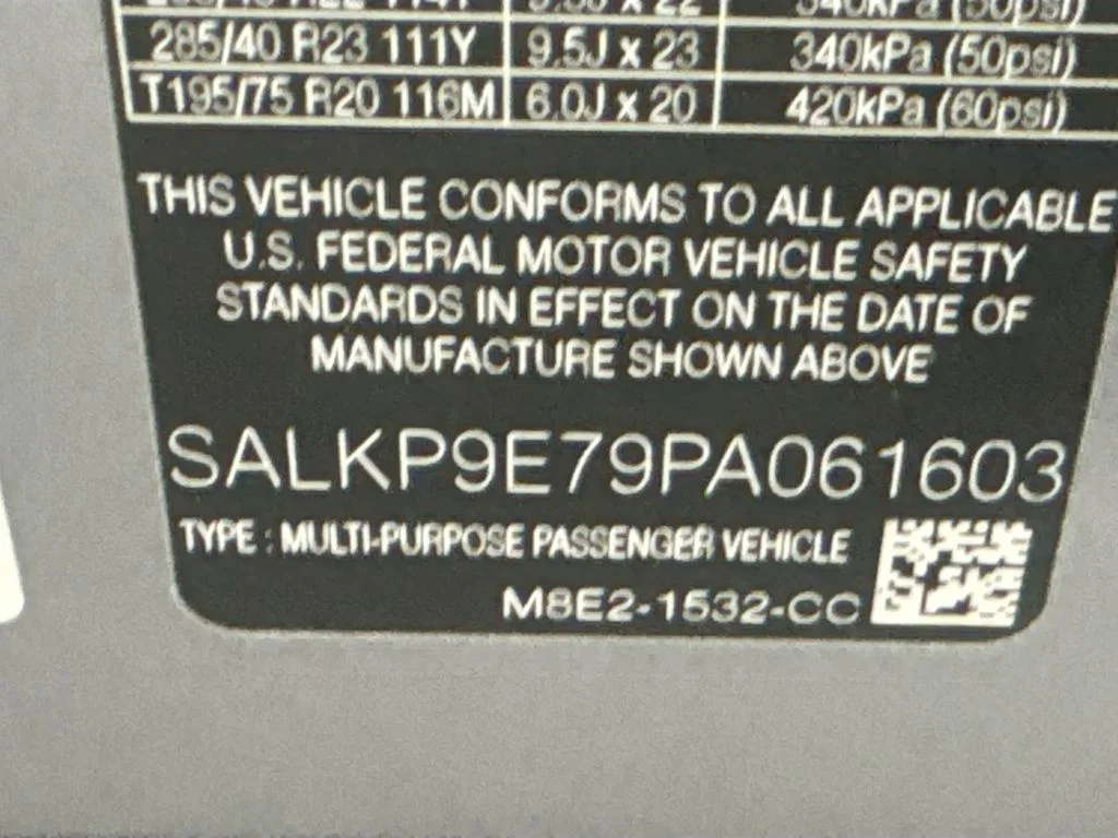 Certified Used 2023 Eiger Grey Metallic Land Rover SE image 32
