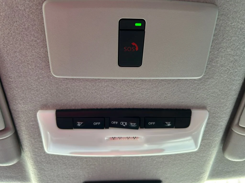 Used 2024 Gray Nissan SR image 29