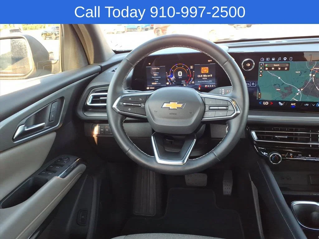 Used 2026 Summit White Chevrolet LT image 25