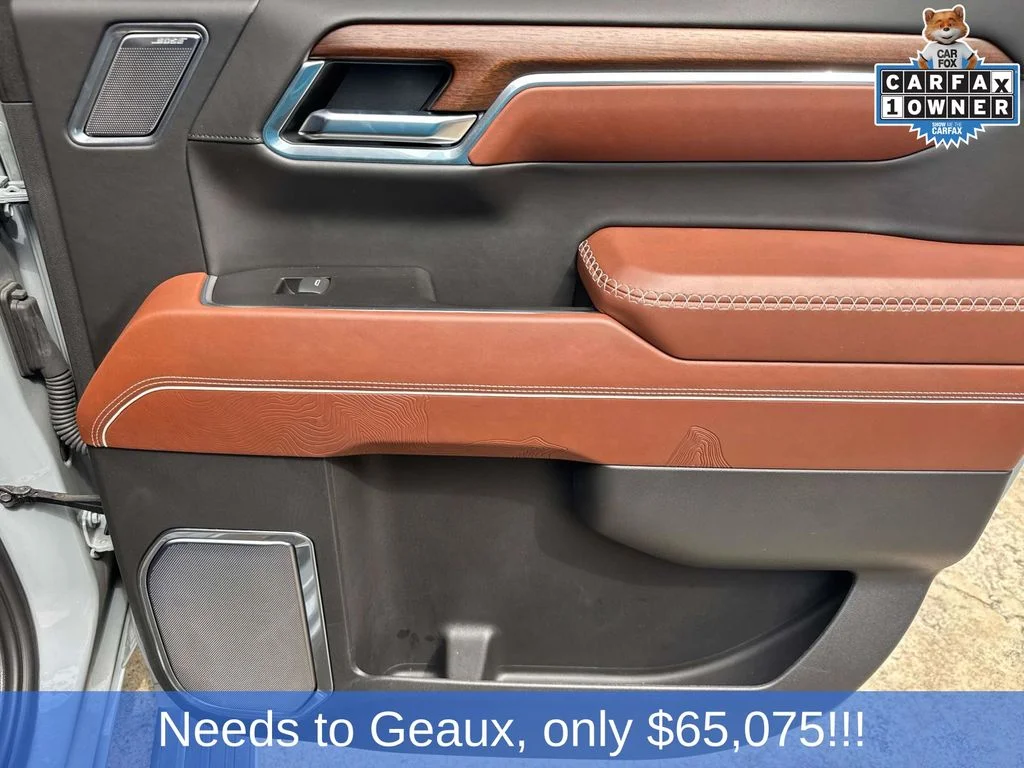 Used 2025 Gray GMC Denali Ultimate image 33
