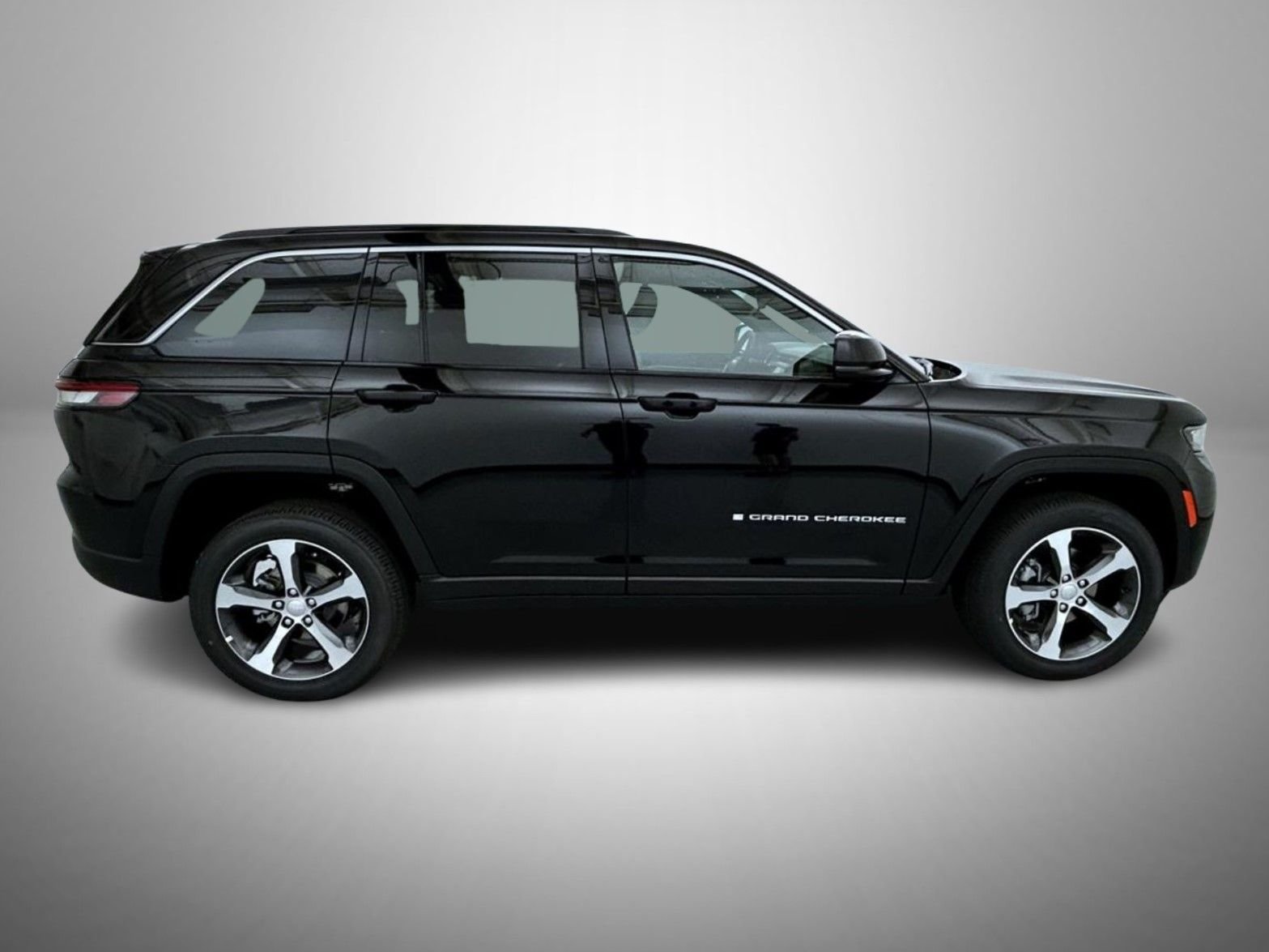 New 2026 Diamond Black Crystal Pearl-Coat Exterior Paint Jeep Limited image 4