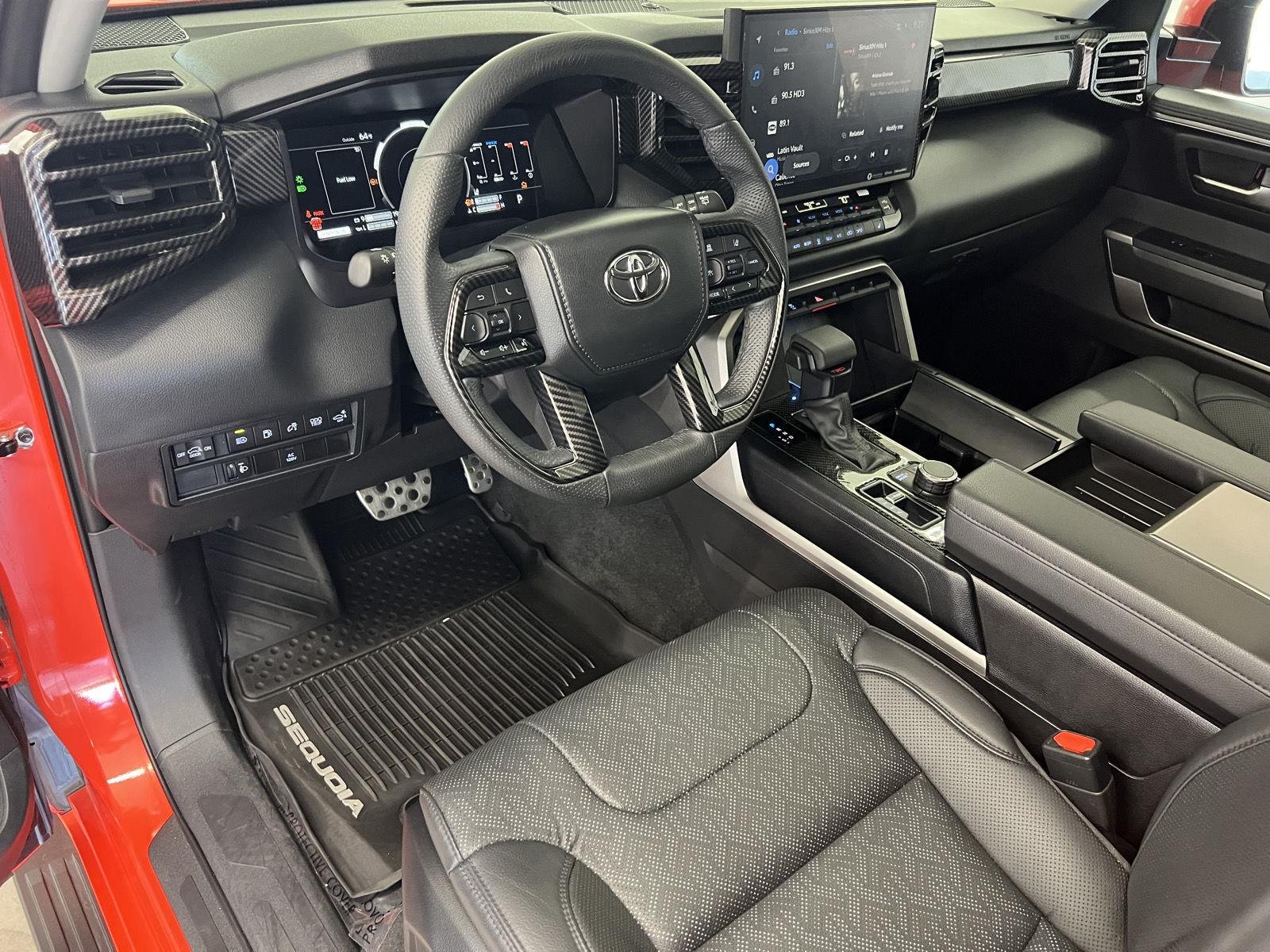 2024 Toyota Sequoia SR5 - Photo 13