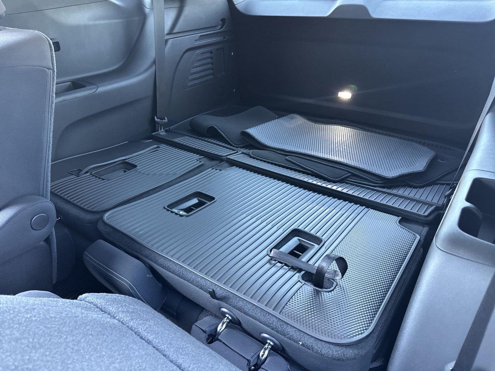 2027 Chevrolet Traverse LT - Photo 27