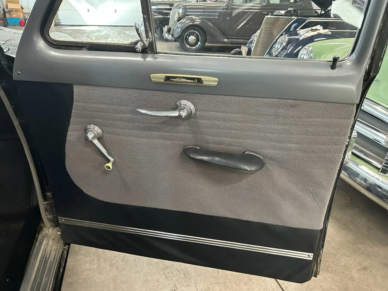Used 1950  Ford 4Dr image 5