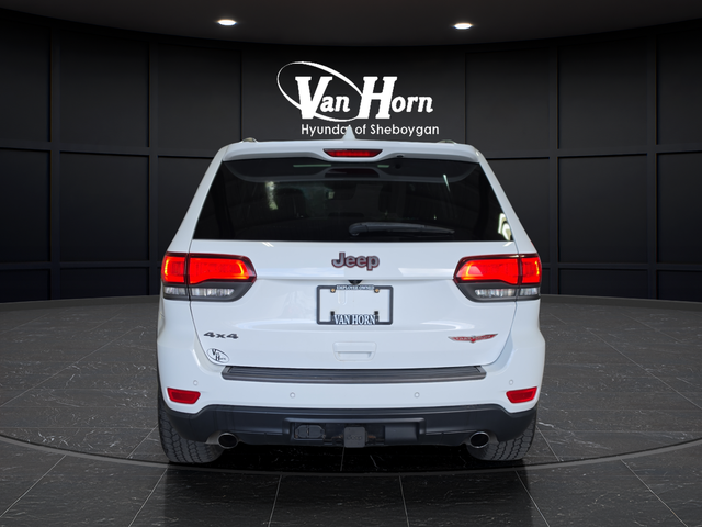 Used 2018 Bright White Clearcoat Jeep Trailhawk image 6