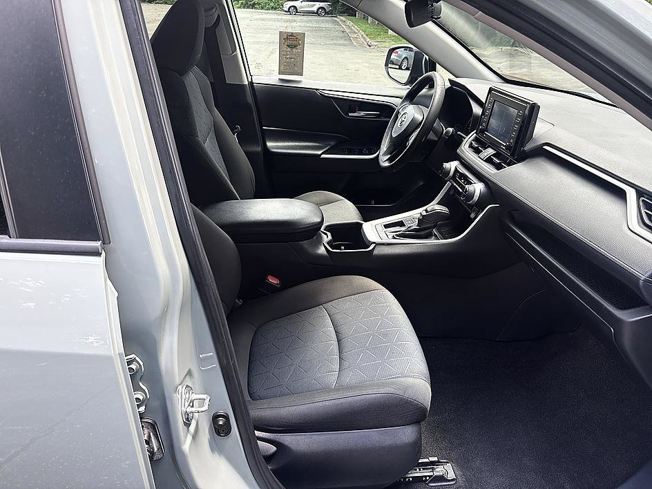 Used 2022 Lunar Rock Toyota XLE image 19