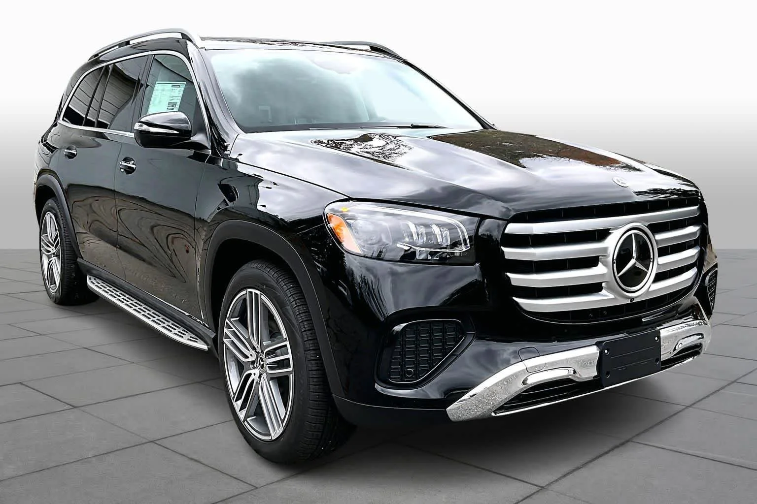 New 2026 040/Black Mercedes-Benz GLS 450 image 2