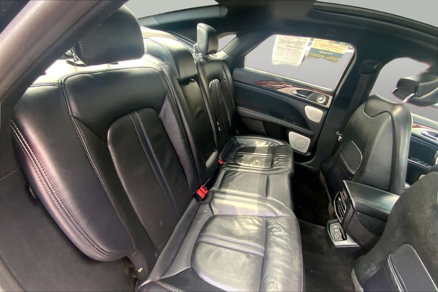 Used 2018 Black Velvet Lincoln Reserve image 20