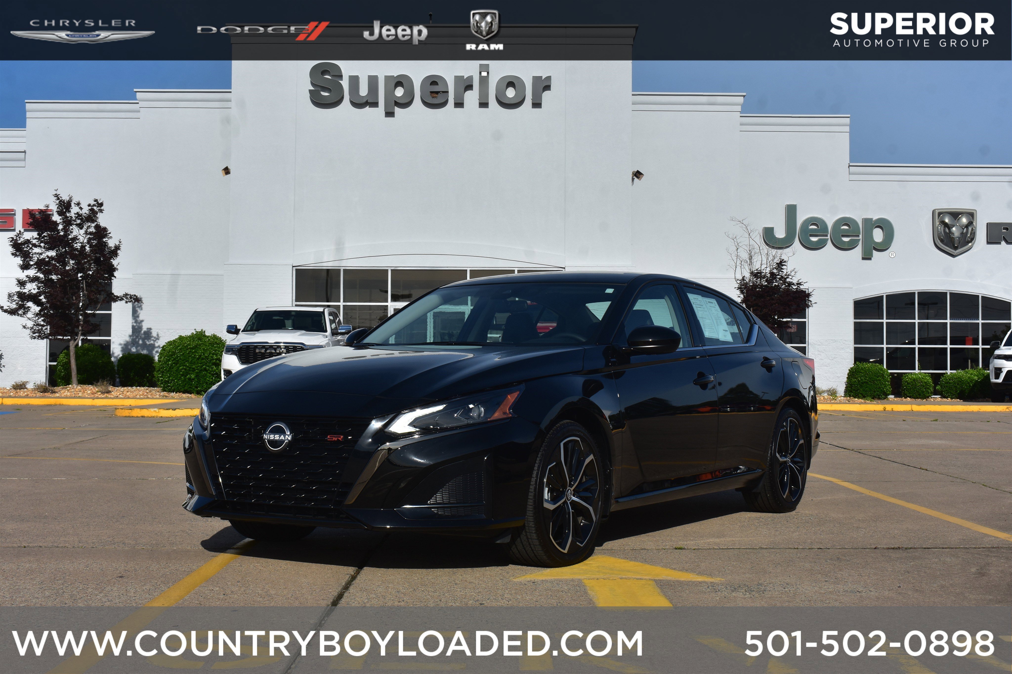 Used 2025 Super Black Nissan SR image 1